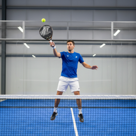 Técnicas de Volea Defensiva en Pádel para Aficionados: Guía Completa 2026